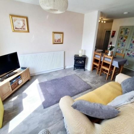 Beautiful 2 Bedroom Annexe In Popular Town Location Narberth Exterior foto